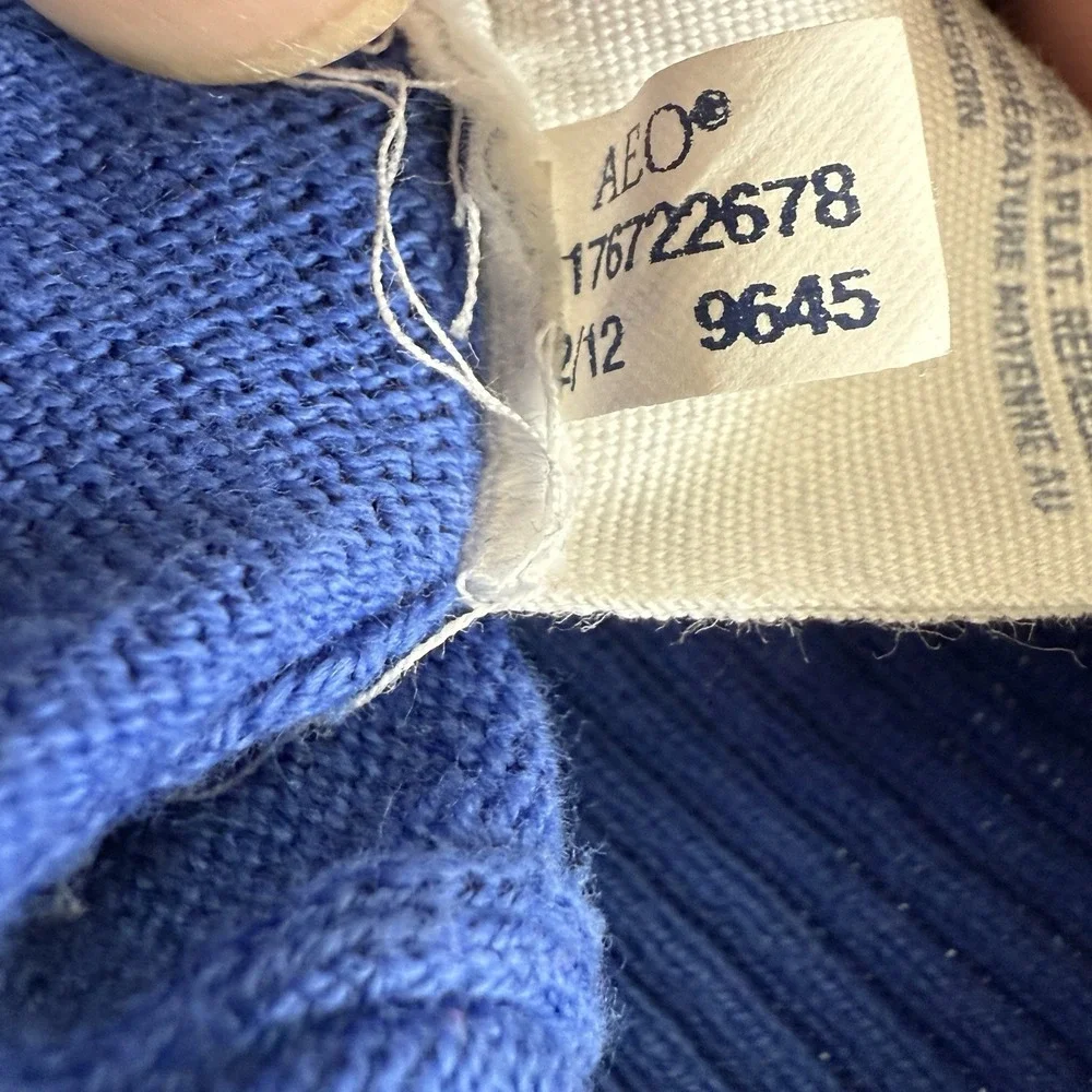 American Eagle Men's Athletic Fit V-Neck Sweater Blue XL Long Sleeve Pullover